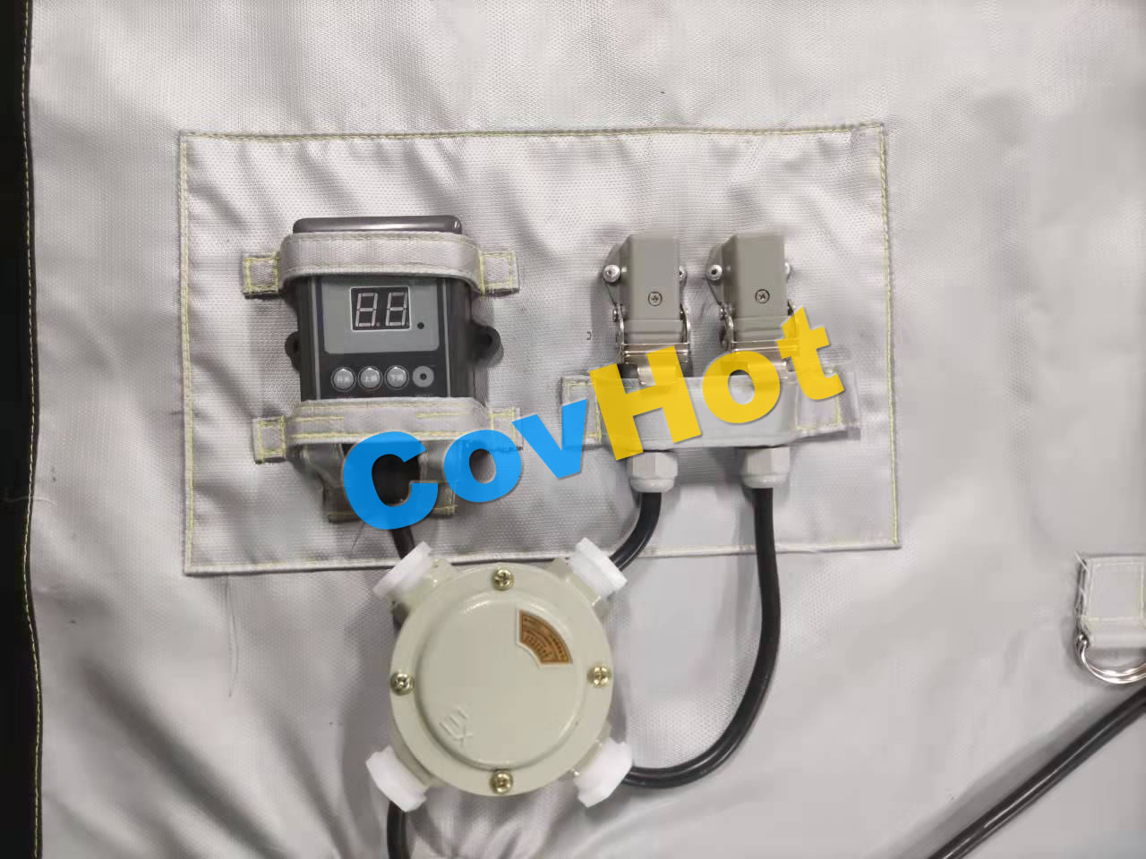 電伴熱<a href=http://m.jiesaco2.com/e/tags/?tagname=%E4%BF%9D%E6%B8%A9%E5%A5%97 target=_blank class=infotextkey>保溫套</a>